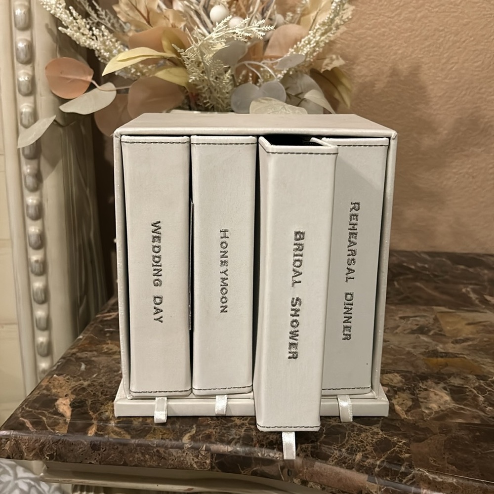 Library set🤍🫧 - Picture 6 of 7